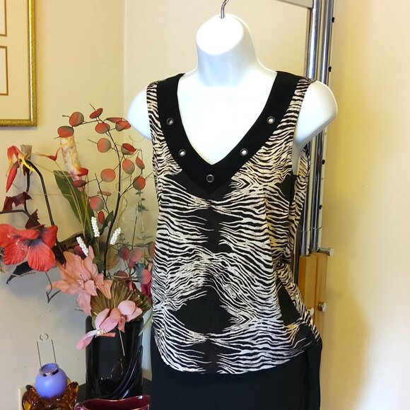 NWOT NueVa Women’s Brown Cream Printed 2 Piece Camisole Blouse Set Size 8 M - Picture 8 of 10